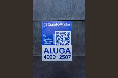 Placa  de casa de condomínio para alugar com 3 quartos, 360m² em Loteamento Villa Branca, Jacareí