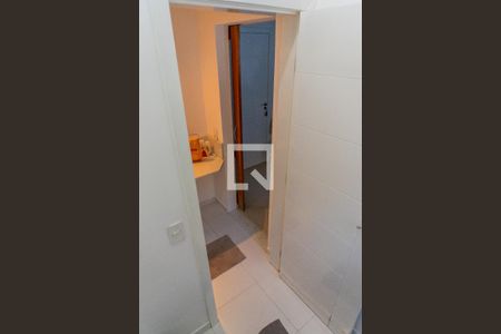 Banheiro da Suíte 3 de casa de condomínio para alugar com 3 quartos, 360m² em Loteamento Villa Branca, Jacareí