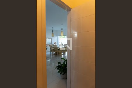 Lavabo de casa de condomínio para alugar com 3 quartos, 360m² em Loteamento Villa Branca, Jacareí