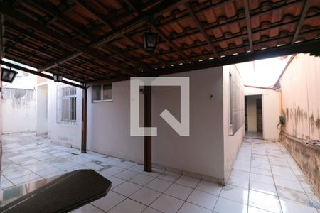 Quintal de apartamento à venda com 3 quartos, 158m² em Santa Rosa, Belo Horizonte