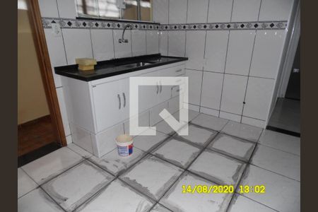 Casa à venda com 3 quartos, 135m² em Cidade São Jorge, Santo André