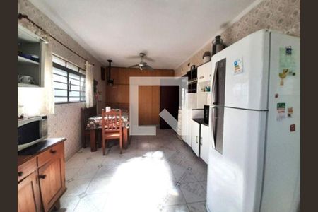 Casa à venda com 3 quartos, 221m² em Santa Terezinha, Santo André