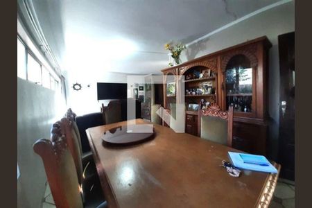 Casa à venda com 3 quartos, 221m² em Santa Terezinha, Santo André