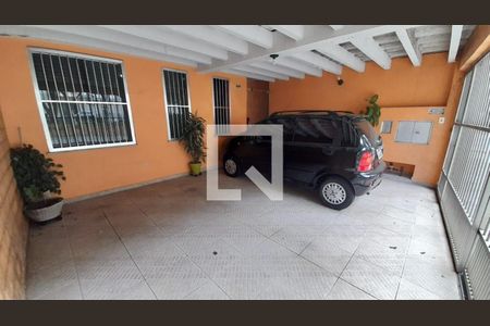 Casa à venda com 4 quartos, 208m² em Jardim Itapoan, Santo André