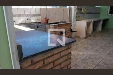 Casa à venda com 4 quartos, 242m² em Parque das Nações, Santo André