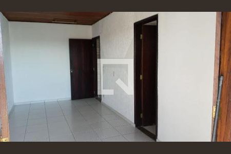 Casa à venda com 4 quartos, 242m² em Parque das Nações, Santo André