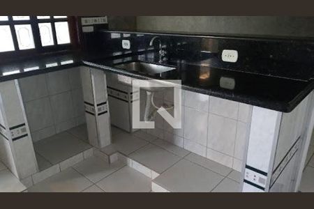 Casa à venda com 4 quartos, 242m² em Parque das Nações, Santo André