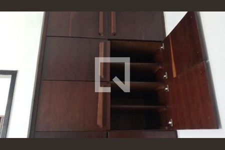 Casa à venda com 4 quartos, 242m² em Parque das Nações, Santo André