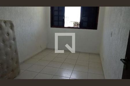 Casa à venda com 4 quartos, 242m² em Parque das Nações, Santo André