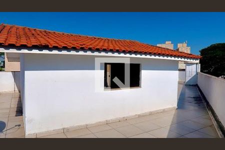 Casa à venda com 3 quartos, 650m² em Utinga, Santo André