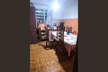 Casa à venda com 4 quartos, 198m² em Parque Oratório, Santo André