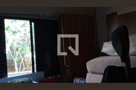 Casa à venda com 3 quartos, 210m² em Parque das Nações, Santo André