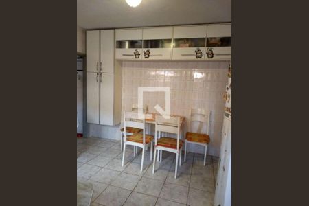 Casa à venda com 2 quartos, 179m² em Parque Oratório, Santo André