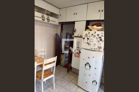 Casa à venda com 2 quartos, 179m² em Parque Oratório, Santo André