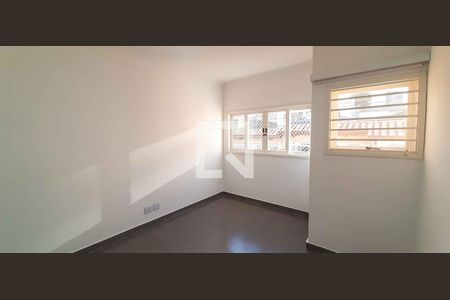 Sala de TV de casa à venda com 3 quartos, 200m² em Vila Lageado, Osasco