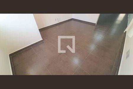 Sala de TV de casa à venda com 3 quartos, 200m² em Vila Lageado, Osasco