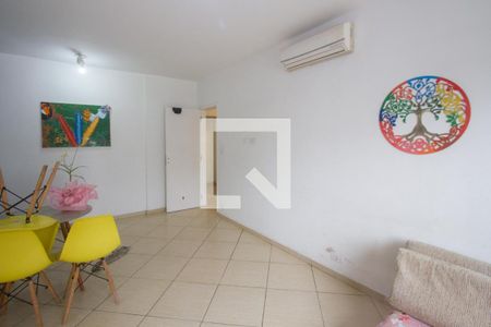 Sala de casa para alugar com 2 quartos, 90m² em Chácara Santo Antônio (zona Sul), São Paulo