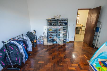 Quarto 2 de casa à venda com 3 quartos, 300m² em São Salvador, Belo Horizonte