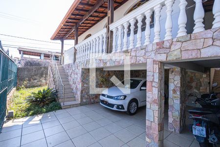 Garagem de casa à venda com 3 quartos, 300m² em São Salvador, Belo Horizonte