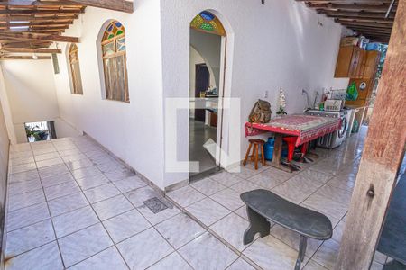 Área Externa de casa à venda com 3 quartos, 300m² em São Salvador, Belo Horizonte