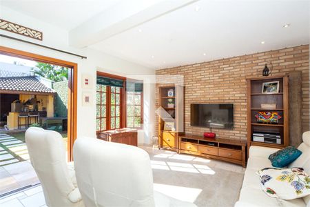 Casa à venda com 3 quartos, 350m² em Campo Belo, São Paulo