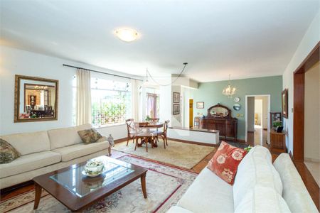 Casa à venda com 3 quartos, 350m² em Campo Belo, São Paulo