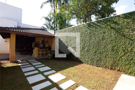 Casa à venda com 3 quartos, 350m² em Campo Belo, São Paulo