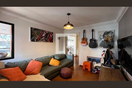 Sala de TV de apartamento à venda com 3 quartos, 195m² em Consolação, São Paulo