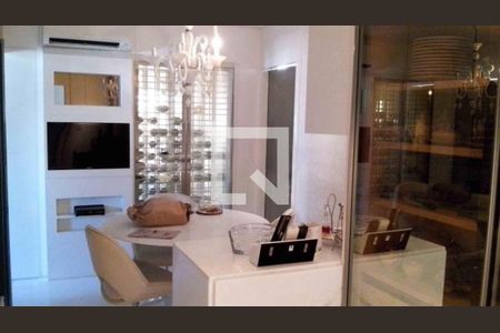 Apartamento à venda com 3 quartos, 244m² em Vila Suzana, São Paulo