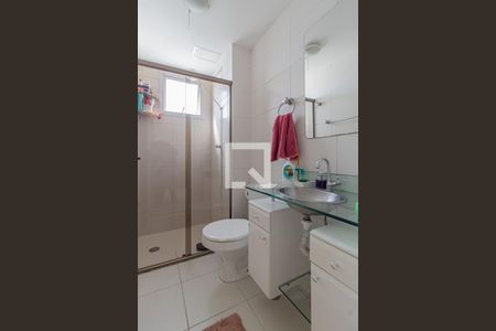 Banheiro de apartamento à venda com 2 quartos, 53m² em Vila Marieta, São Paulo