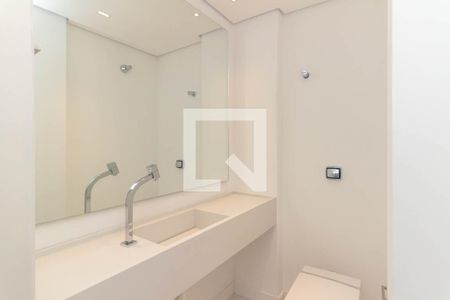 Lavabo de apartamento para alugar com 3 quartos, 230m² em Higienópolis, São Paulo