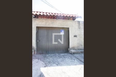 Plaquinha Instalada de casa à venda com 3 quartos, 140m² em Santa Branca, Belo Horizonte