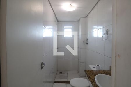 Banheiro de apartamento à venda com 2 quartos, 54m² em Marechal Rondon, Canoas