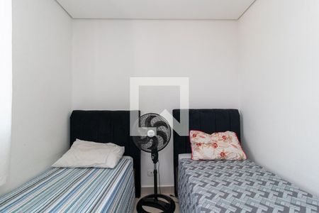 Quarto 1 de apartamento para alugar com 2 quartos, 53m² em Parque da Fonte, São José dos Pinhais