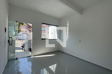 Sala de casa para alugar com 2 quartos, 65m² em Vila Paula, Duque de Caxias