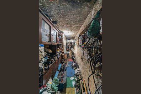 Depósito Garagem de casa à venda com 3 quartos, 260m² em Vila Tibiriçá, Santo André