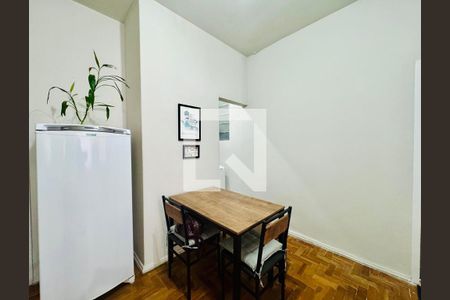 Sala de apartamento à venda com 1 quarto, 32m² em Centro, Belo Horizonte