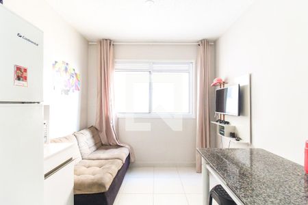 Sala/Cozinha de apartamento para alugar com 2 quartos, 32m² em Fazenda Aricanduva, São Paulo