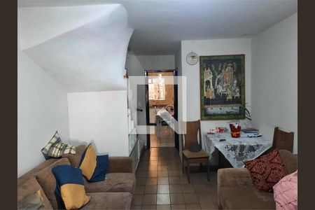 Casa à venda com 2 quartos, 77m² em Interlagos, São Paulo