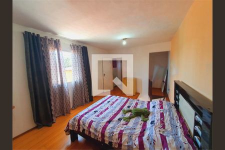 Casa à venda com 3 quartos, 200m² em Vila Tiradentes, São Paulo