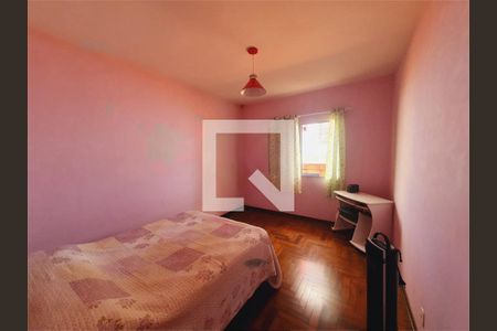 Casa à venda com 3 quartos, 200m² em Vila Tiradentes, São Paulo