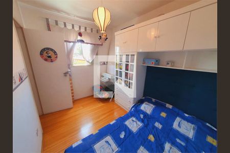 Casa à venda com 3 quartos, 200m² em Vila Tiradentes, São Paulo