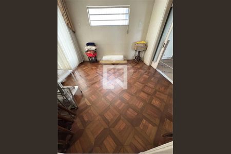 Casa à venda com 6 quartos, 360m² em Vila Nova Conceição, São Paulo