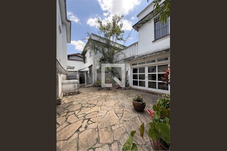 Casa à venda com 6 quartos, 360m² em Vila Nova Conceição, São Paulo