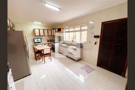 Casa à venda com 4 quartos, 517m² em Interlagos, São Paulo