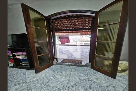 Casa à venda com 4 quartos, 139m² em Parque dos Bancarios, São Paulo