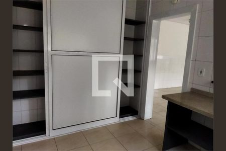 Casa à venda com 5 quartos, 188m² em Vila Guarani, São Paulo