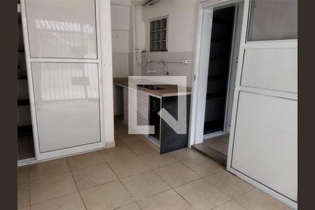 Casa à venda com 5 quartos, 188m² em Vila Guarani, São Paulo