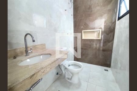 Casa à venda com 3 quartos, 125m² em São Lucas, São Paulo