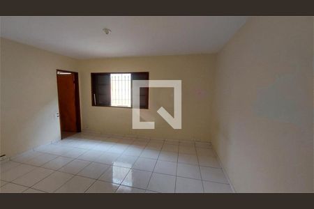 Casa à venda com 4 quartos, 270m² em Vila Guarani (Zona Sul), São Paulo